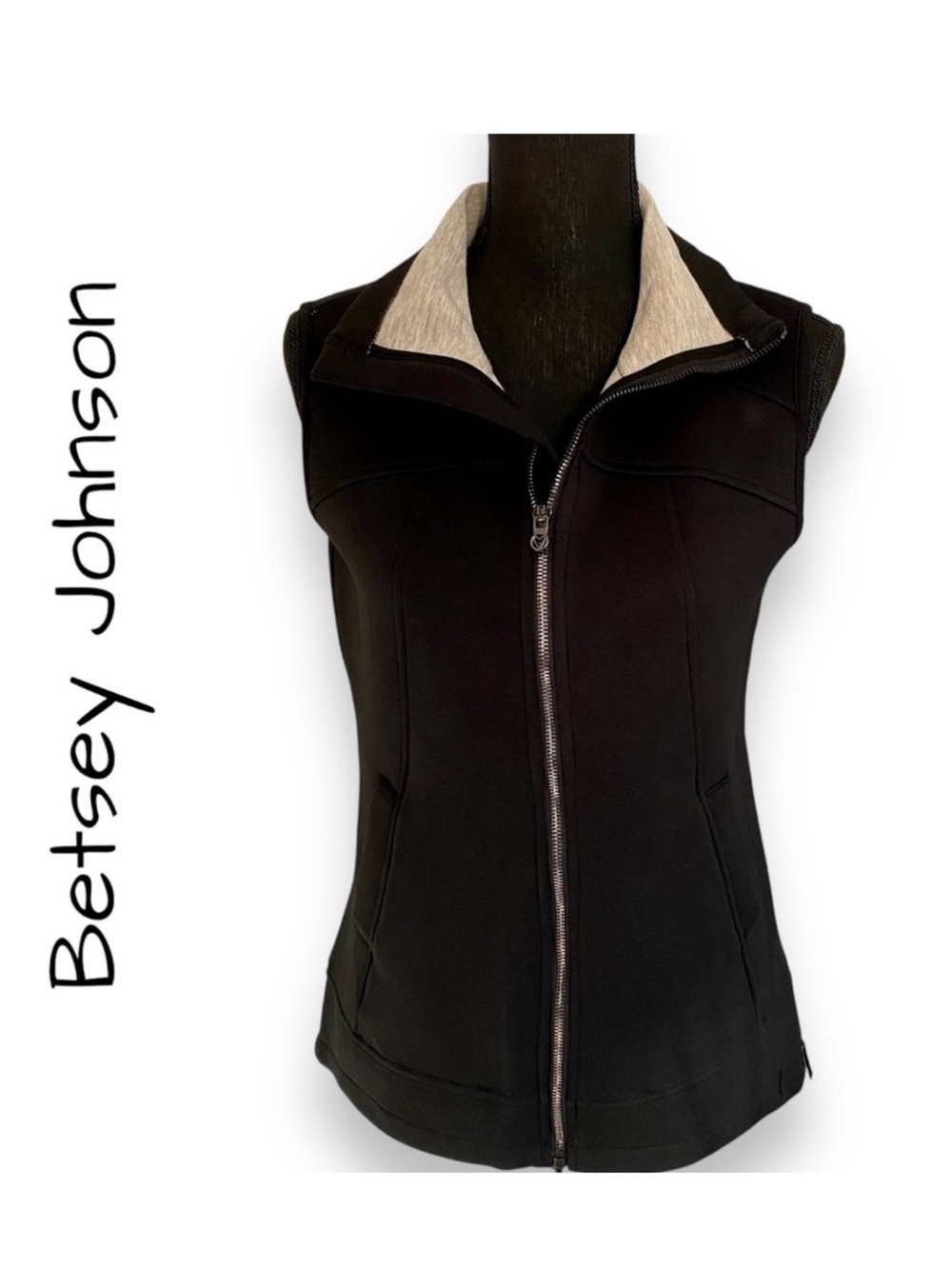 BETSEY JOHNSON Performance Vest, Size Small